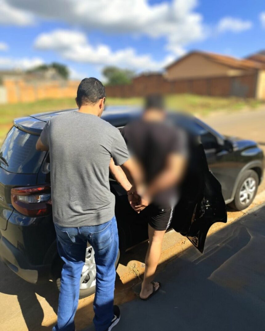 PCGO prende suspeito de aplicar “golpe do terceiro intermediário” durante negociação de veículo – Policia Civil do Estado de Goiás PCGO prende suspeito de aplicar “golpe do terceiro intermediário” durante negociação de veículo – Policia Civil do Estado de Goiás
