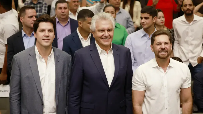 “Convivência respeitosa e diálogo constante têm garantido avanços para Goiás”, afirma Daniel Vilela em homenagem a Bruno Peixoto “Convivência respeitosa e diálogo constante têm garantido avanços para Goiás”, afirma Daniel Vilela em homenagem a Bruno Peixoto