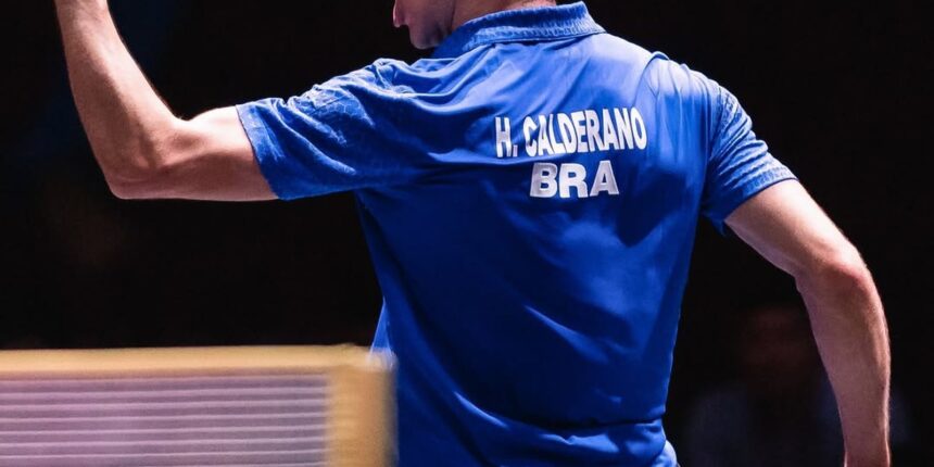Calderano vence de novo e vai às quartas do Mundial de Tênis de Mesa Calderano vence de novo e vai às quartas do Mundial de Tênis de Mesa