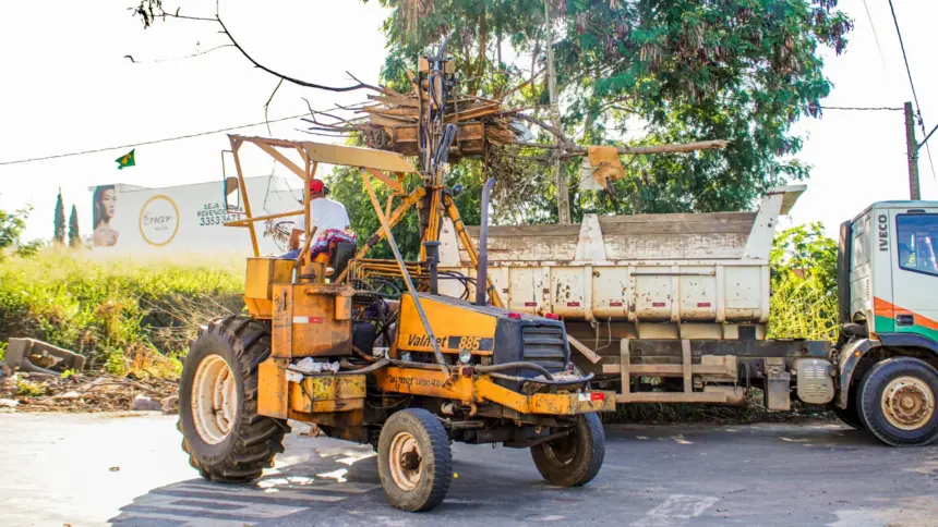 Prefeitura de Goianésia inicia a campanha “Limpa Geral nos Bairros” para intensificar serviços de limpeza e revitalizar a cidade Prefeitura de Goianésia inicia a campanha “Limpa Geral nos Bairros” para intensificar serviços de limpeza e revitalizar a cidade