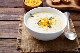 8 receitas de caldos e cremes leves para a festa junina