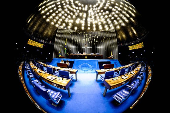 Semana agitada no Congresso: IOF, CPMI do INSS e isenção do IR agitam os bastidores Semana agitada no Congresso: IOF, CPMI do INSS e isenção do IR agitam os bastidores