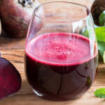 9 sucos detox para ajudar a combater a gordura abdominal