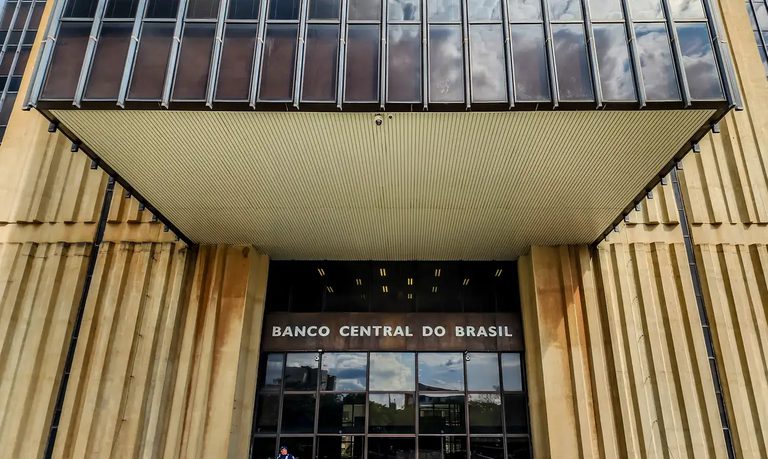 Valores a receber: mais de R$ 9,7 bilhões ainda estão disponíveis para saque; saiba como solicitar resgate Valores a receber: mais de R$ 9,7 bilhões ainda estão disponíveis para saque; saiba como solicitar resgate
