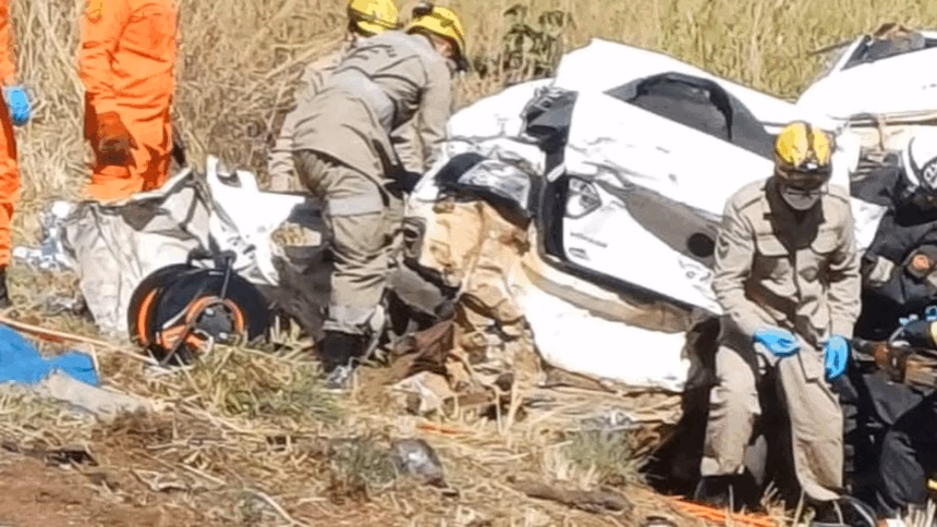 Acidente grave deixa dois mortos na GO-080 entre Nerópolis e Petrolina Acidente grave deixa dois mortos na GO-080 entre Nerópolis e Petrolina