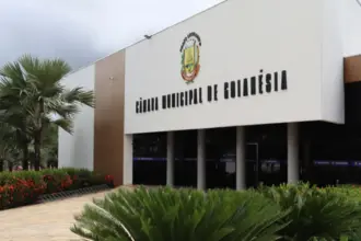 Câmara de Goianésia aprova proposta para implantação de Inteligência Artificial na rede municipal de ensino