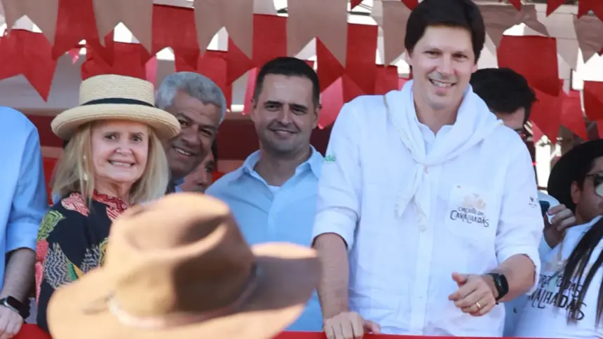 Daniel Vilela abre as Cavalhadas de Pirenópolis e reafirma compromisso do governo estadual com reconstrução do Cavalhódromo