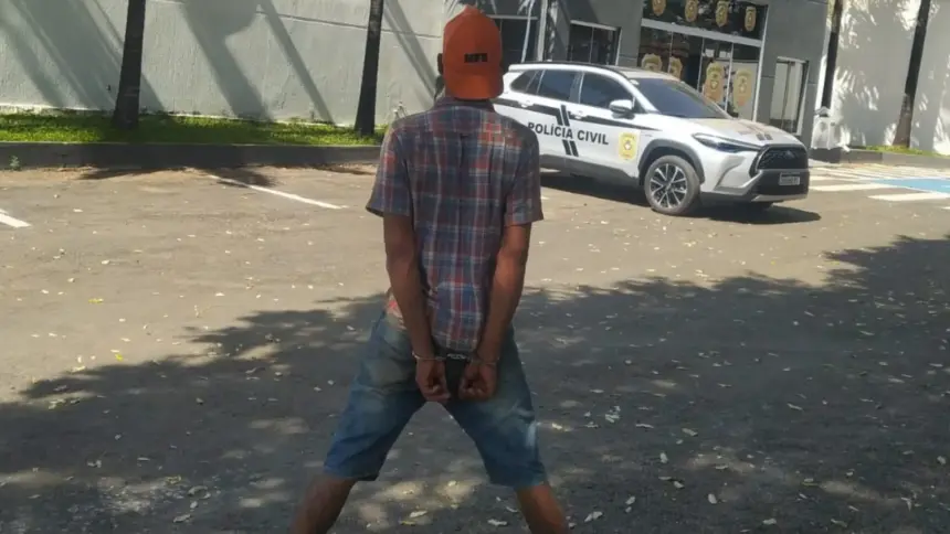 Jovem é preso pela 4ª vez em 2025 por cometer furtos e roubos Jovem é preso pela 4ª vez em 2025 por cometer furtos e roubos