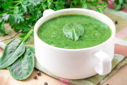8 receitas de sopas e cremes saudáveis e saborosos