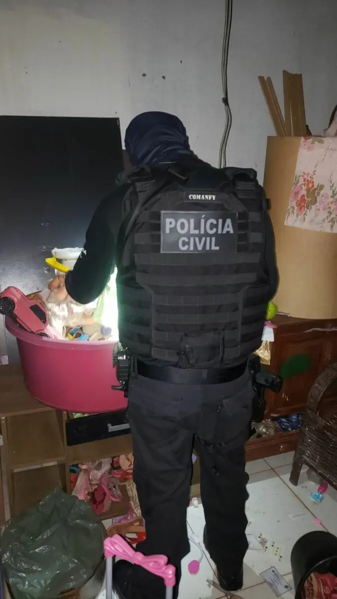 PCGO prende transexual por extorquir vítima para não divulgar vídeos íntimos, em Aparecida de Goiânia – Policia Civil do Estado de Goiás PCGO prende transexual por extorquir vítima para não divulgar vídeos íntimos, em Aparecida de Goiânia – Policia Civil do Estado de Goiás