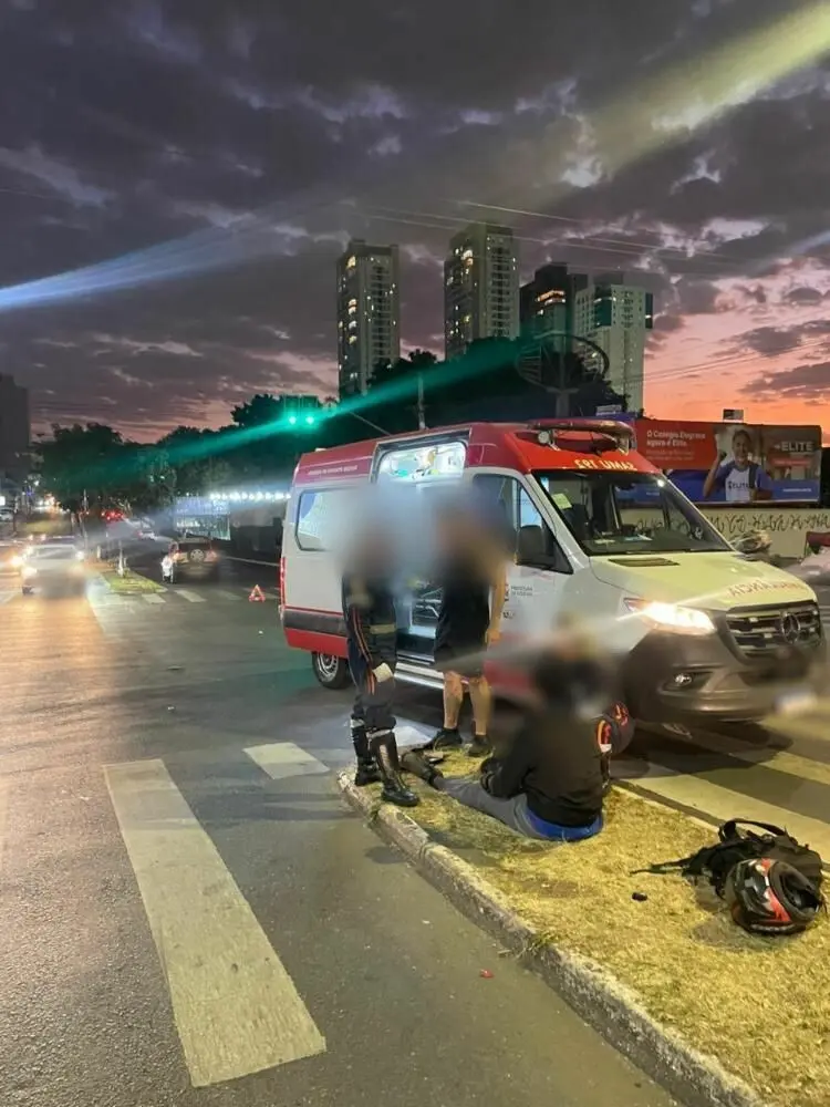 PCGO prende em flagrante homem por tentativa de homicídio no trânsito e desacato e agressão a servidores públicos PCGO prende em flagrante homem por tentativa de homicídio no trânsito e desacato e agressão a servidores públicos