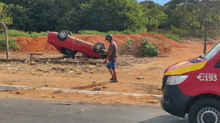 Mãe e bebê escapam ilesos de capotamento na região oeste de Goianésia