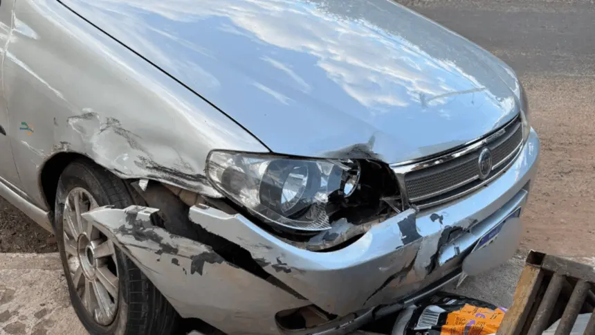 Motorista embriagado bate em carros estacionados e é preso no oeste de Goianésia Motorista embriagado bate em carros estacionados e é preso no oeste de Goianésia