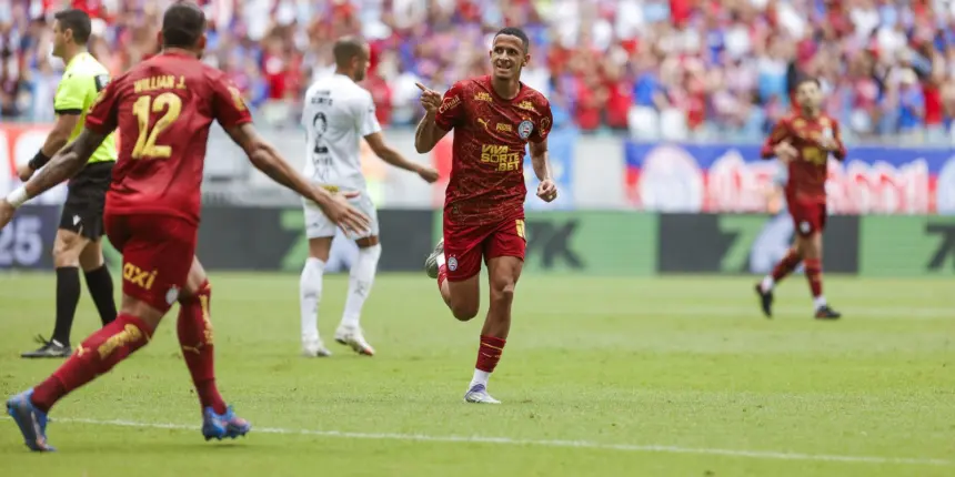 Bahia derrota Santos e ganha força na luta por vaga na Libertadores Bahia derrota Santos e ganha força na luta por vaga na Libertadores