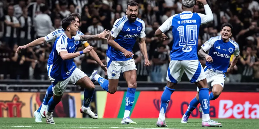 Copa do Brasil: Cruzeiro vence Atlético por 2 a 0 e fica perto da semi Copa do Brasil: Cruzeiro vence Atlético por 2 a 0 e fica perto da semi