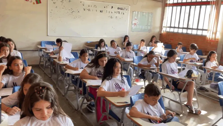 7ª edição de concurso de redação em Goianésia mobiliza 120 alunos e debate violência contra a mulher 7ª edição de concurso de redação em Goianésia mobiliza 120 alunos e debate violência contra a mulher