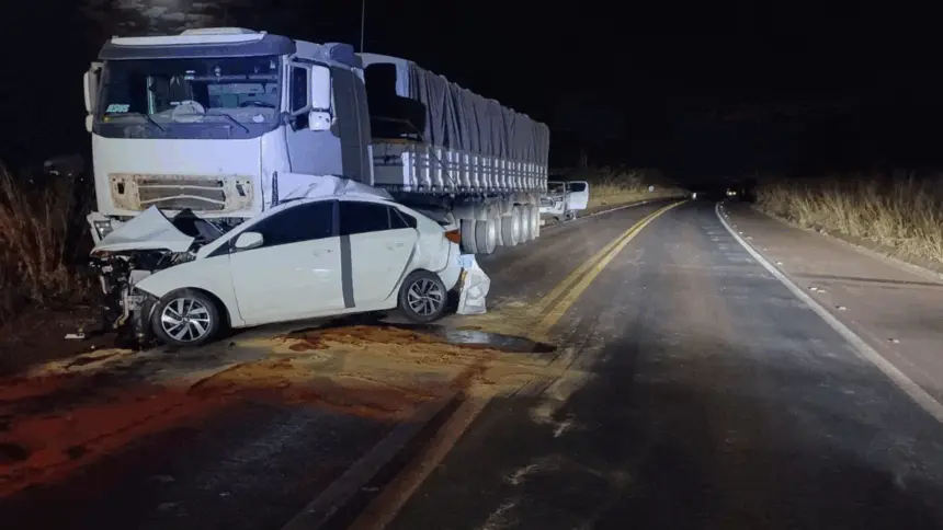 Final de semana trágico nas rodovias federais de Goiás deixa quatro mortos Final de semana trágico nas rodovias federais de Goiás deixa quatro mortos