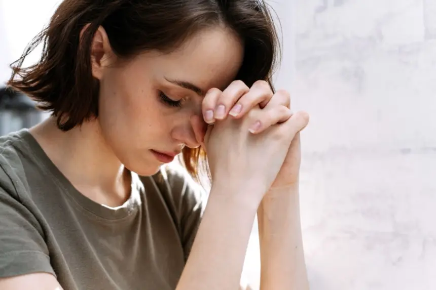 3 orações poderosas para enfrentar momentos difíceis 3 orações poderosas para enfrentar momentos difíceis