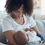 Veja como identificar e tratar a anquiloglossia em bebês