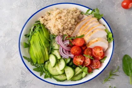 8 receitas leves ricas em proteínas