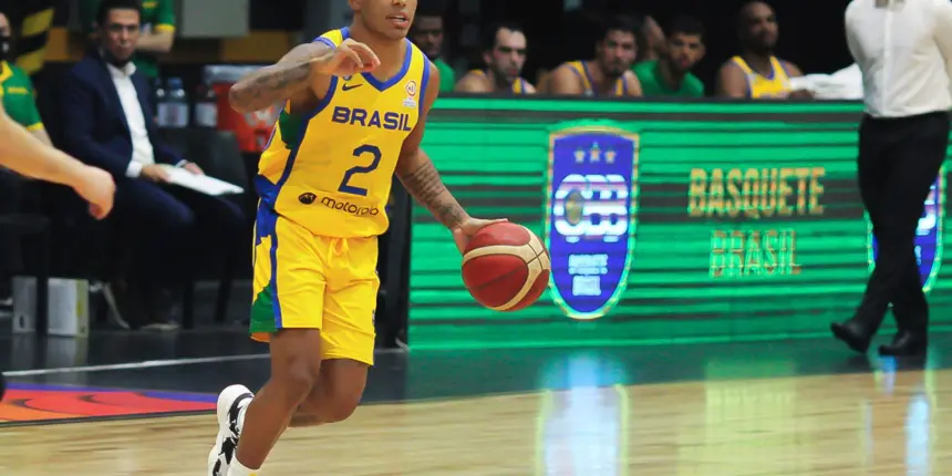 Petrovic define 13 jogadores que disputarão a Copa Latina de basquete Petrovic define 13 jogadores que disputarão a Copa Latina de basquete