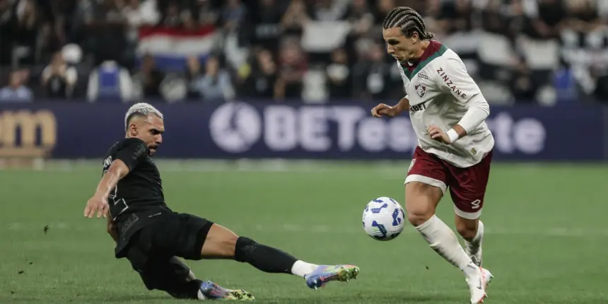 Brasileiro: Fluminense e Corinthians medem forças no Maracanã Brasileiro: Fluminense e Corinthians medem forças no Maracanã