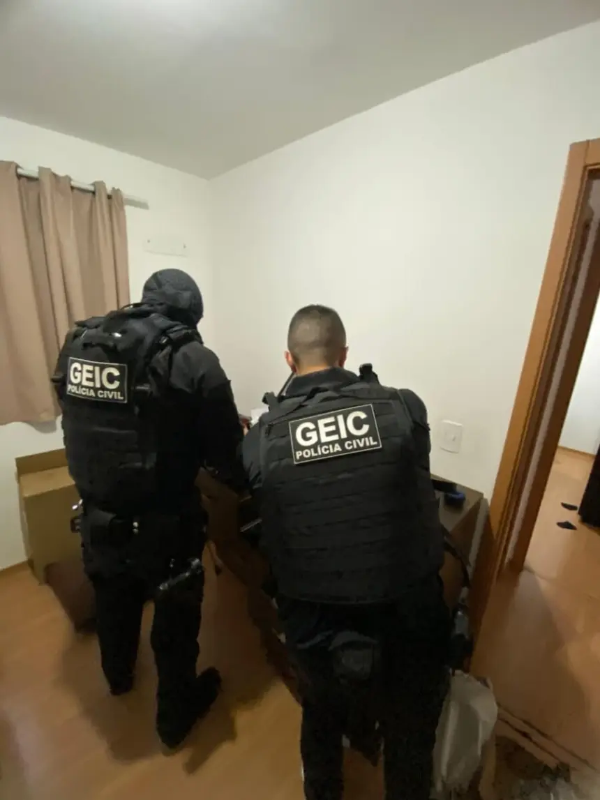 PCGO prende suspeito de aplicar “golpe do falso intermediário” na venda de gado a vítima de Padre Bernardo – Policia Civil do Estado de Goiás PCGO prende suspeito de aplicar “golpe do falso intermediário” na venda de gado a vítima de Padre Bernardo – Policia Civil do Estado de Goiás