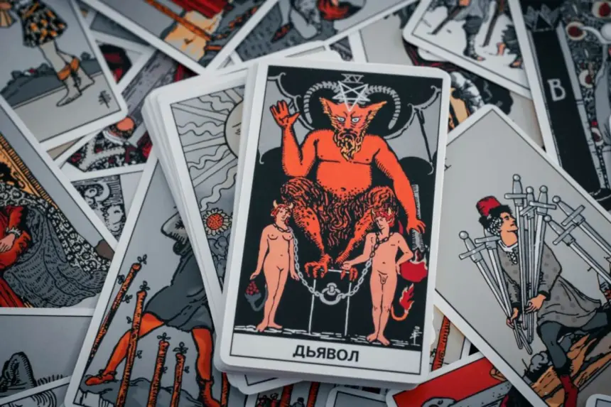Veja o verdadeiro significado das cartas morte e diabo no tarot Veja o verdadeiro significado das cartas morte e diabo no tarot