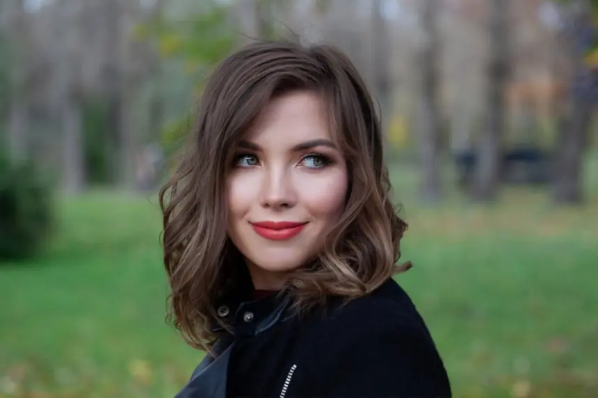 7 cortes e cores de cabelo que estarão em alta na primavera