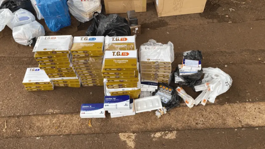 PRF apreende medicamentos para emagrecimento e eletrônicos na BR-153 PRF apreende medicamentos para emagrecimento e eletrônicos na BR-153