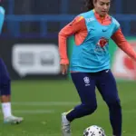 Meio-campista Angelina espera jogo difícil contra a Inglaterra