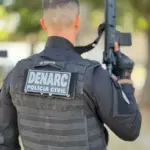 PCGO prende homem em flagrante por tráfico de drogas e por manter vítima em cárcere privado há aproximadamente um ano