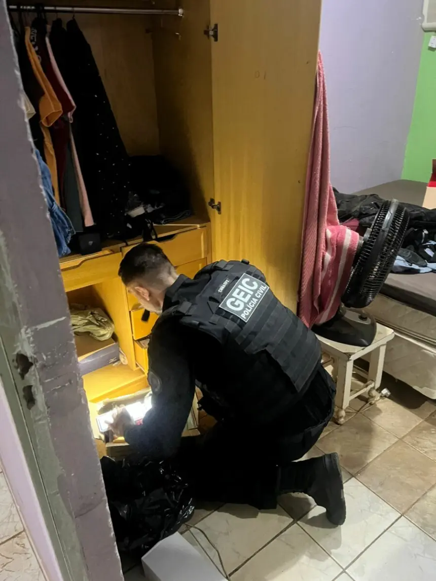Polícia Civil cumpre mandados de busca em repressão à receptação de celulares furtados e roubados – Policia Civil do Estado de Goiás Polícia Civil cumpre mandados de busca em repressão à receptação de celulares furtados e roubados – Policia Civil do Estado de Goiás