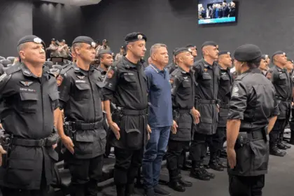 Câmara de Goianésia homenageia policiais da CPE e da Força Tática com Moção de Aplauso