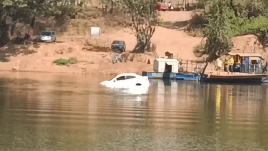 Carro cai de balsa e mulher morre afogada no Rio das Almas entre Goianésia e São Luiz do Norte Carro cai de balsa e mulher morre afogada no Rio das Almas entre Goianésia e São Luiz do Norte