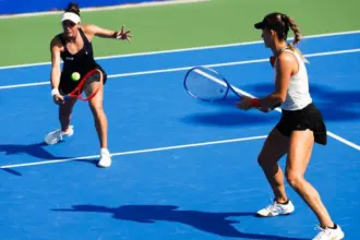 Dupla de Luisa Stefani dá adeus a Wuhan, mas segue no top 8 do Finals