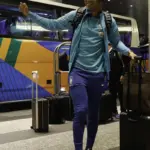 Seleção brasileira chega a Tóquio para amistoso contra Japão na terça