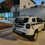 PCGO prende homem por descumprir medidas protetivas e tentar invadir casa de ex-companheira para ameaçá-la de morte