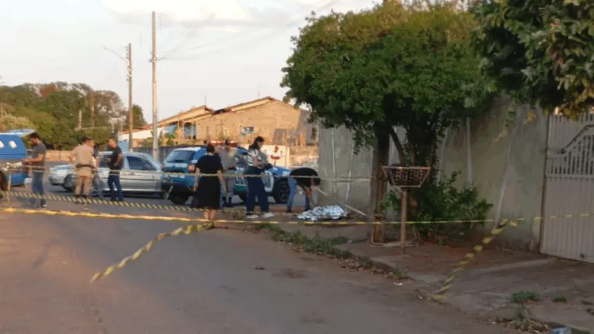 Urgente: Mulher é morta com golpe de faca durante briga no norte de Goianésia Urgente: Mulher é morta com golpe de faca durante briga no norte de Goianésia