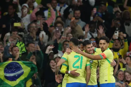 Brasil joga bem e derrota Senegal por 2 a 0 no amistoso em Londres