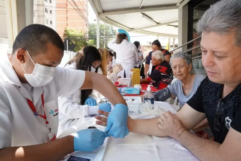 Novembro Azul do Diabetes faz mutirão na Praça Cívica – Portal Goiás Novembro Azul do Diabetes faz mutirão na Praça Cívica – Portal Goiás