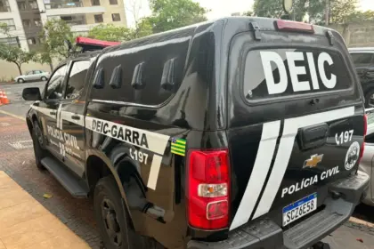 PCGO cumpre mandados de busca e apreensão em desfavor de proprietário de joalheria suspeito de receptação de joias e ouro em Goiânia