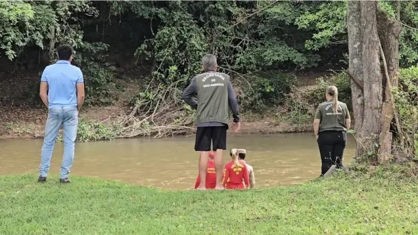 Polícia Civil e Corpo de Bombeiros realizam operação de fiscalização no Rio das Almas Polícia Civil e Corpo de Bombeiros realizam operação de fiscalização no Rio das Almas