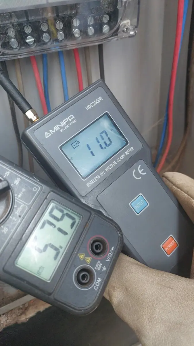 PCGO prende envolvidos em furto de energia elétrica em Goianésia; estúdio de bronzeamento foi alvo de operação PCGO prende envolvidos em furto de energia elétrica em Goianésia; estúdio de bronzeamento foi alvo de operação
