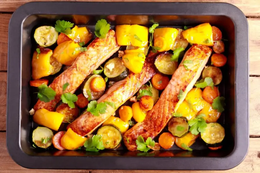 Peixe assado: 5 receitas saudáveis e deliciosas para o almoço ou jantar Peixe assado: 5 receitas saudáveis e deliciosas para o almoço ou jantar