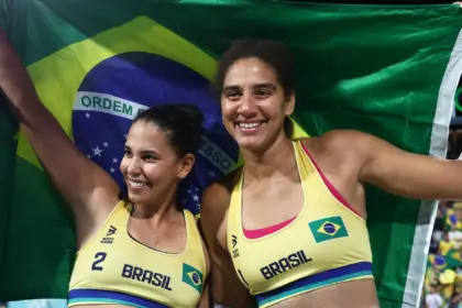 Mundial de Vôlei de Praia começa nesta quinta com 7 duplas do Brasil