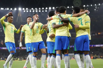 Brasil terá Wesley na lateral-direita em jogo contra Tunísia na terça