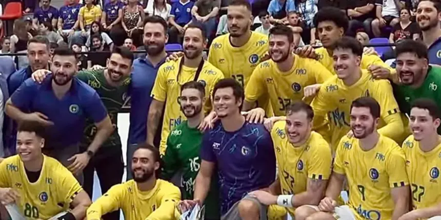 Brasil derrota Argentina e é campeão do Torneio Quatro Nações Brasil derrota Argentina e é campeão do Torneio Quatro Nações