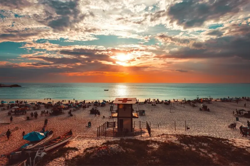 5 destinos brasileiros perfeitos para ver o pôr do sol a dois 5 destinos brasileiros perfeitos para ver o pôr do sol a dois
