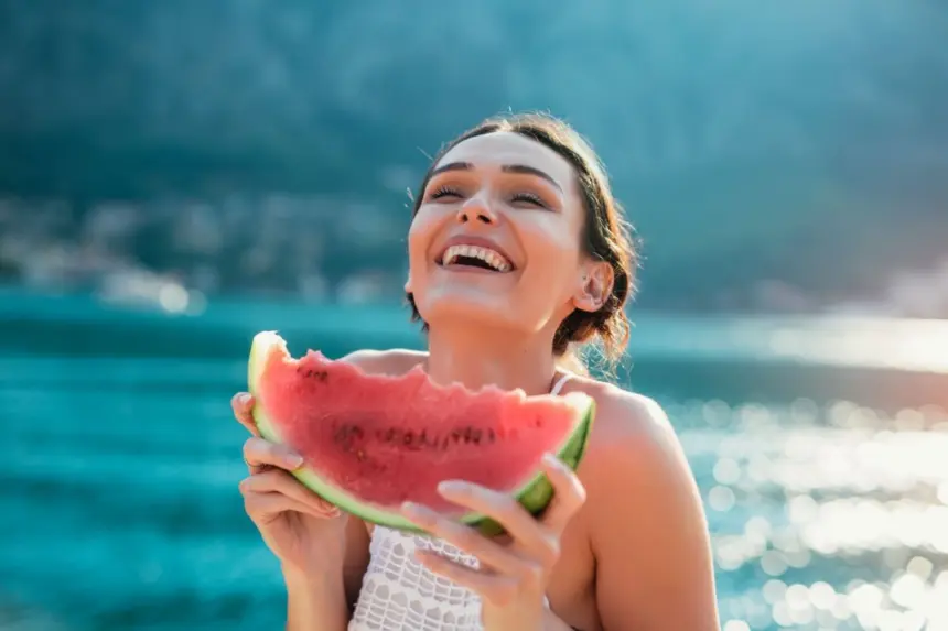 Frutas que hidratam: 6 opções para consumir nos dias quentes Frutas que hidratam: 6 opções para consumir nos dias quentes